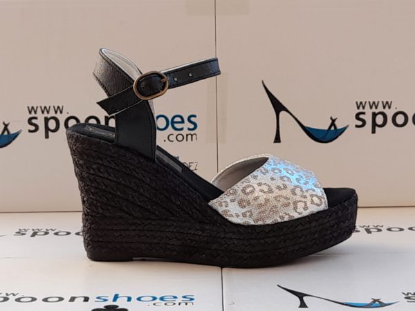 M-54  R-2075 Plata / Soleil Negro  Piso Triple Evita Negro